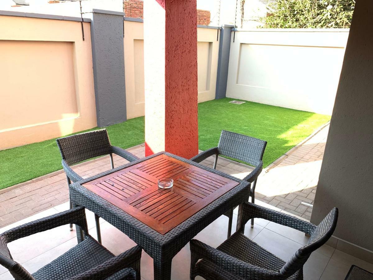 66 Dorp Street Apartment Polokwane Eksteriør bilde